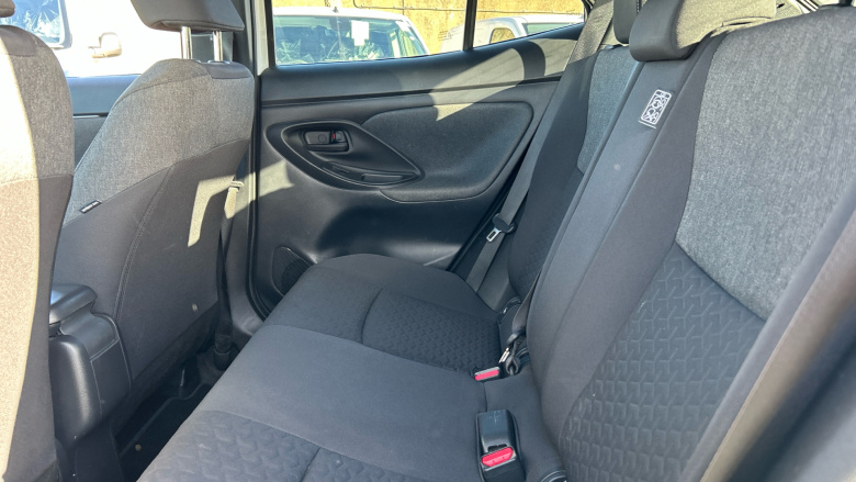 Toyota Yaris Cross 1.5 Hybrid Design 5dr CVT Hybrid Estate